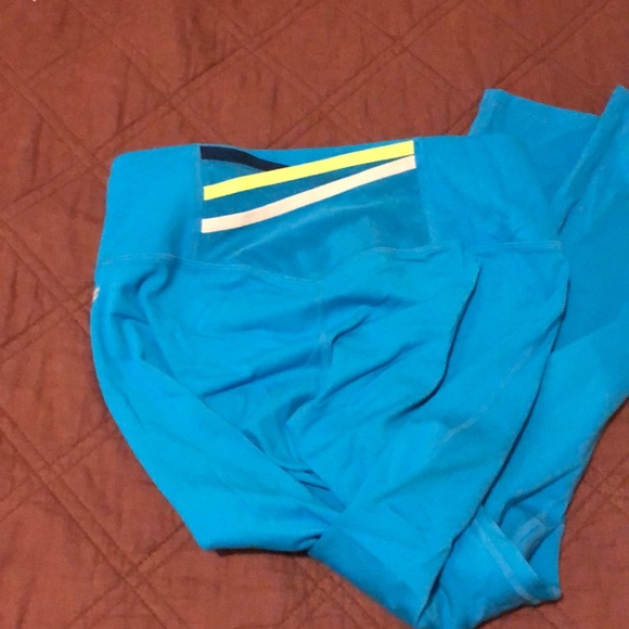 Fabletics leggings - Picture 2 of 2